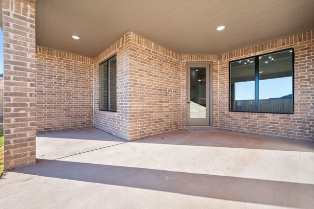 1123 N 6th Street, Wolfforth, TX 79382