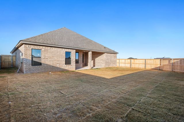 1123 N 6th Street, Wolfforth, TX 79382