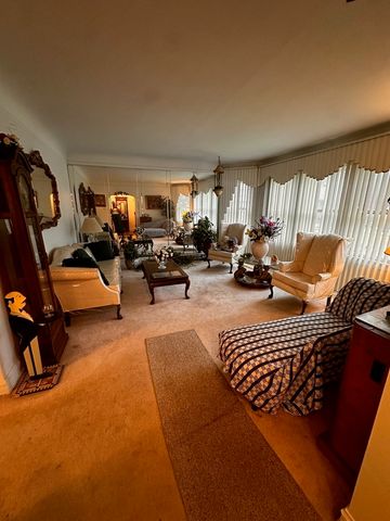 8152 S Luella Avenue, Chicago, IL 60617