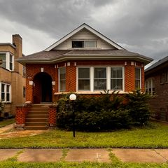 8152 S Luella Avenue, Chicago, IL 60617