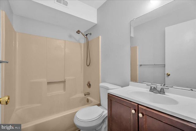 183 WOODLAKE DR, Marlton, NJ 08053