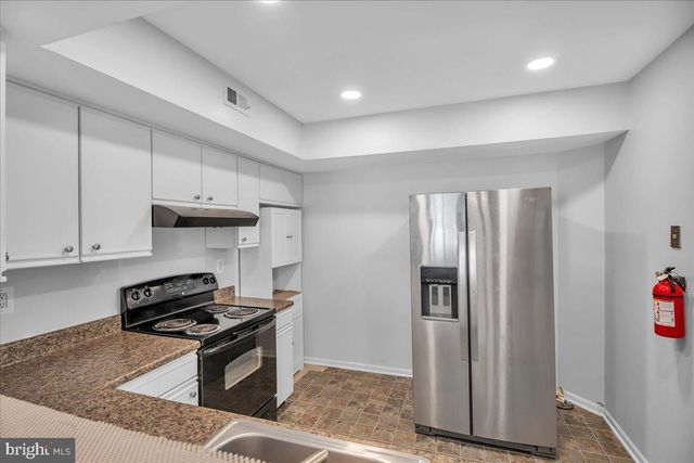 183 WOODLAKE DR, Marlton, NJ 08053