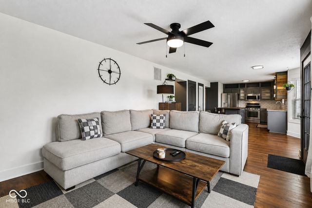 7974 Cobblesprings Drive, Avon, IN 46123