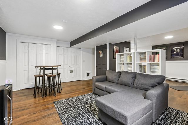 7974 Cobblesprings Drive, Avon, IN 46123