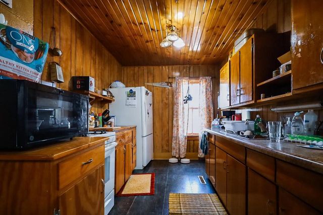 N8738 11TH COURT, Westfield, WI 53964