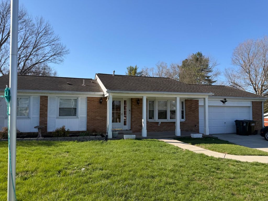 7527 Red Robin Street, Franklin Twp, OH 45005