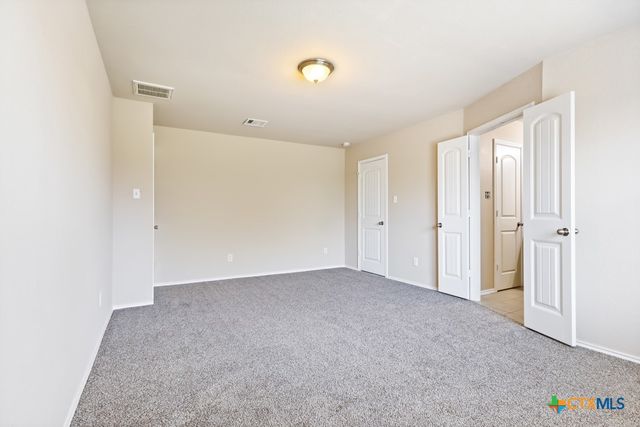 1533 Redbridge Drive, Seguin, TX 78155