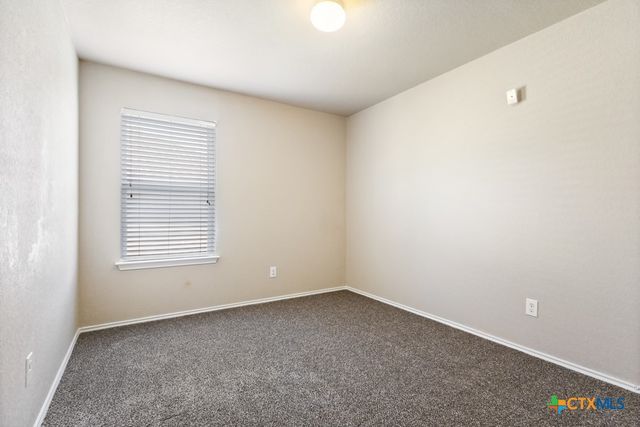 1533 Redbridge Drive, Seguin, TX 78155