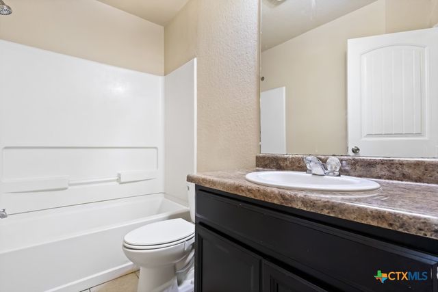 1533 Redbridge Drive, Seguin, TX 78155