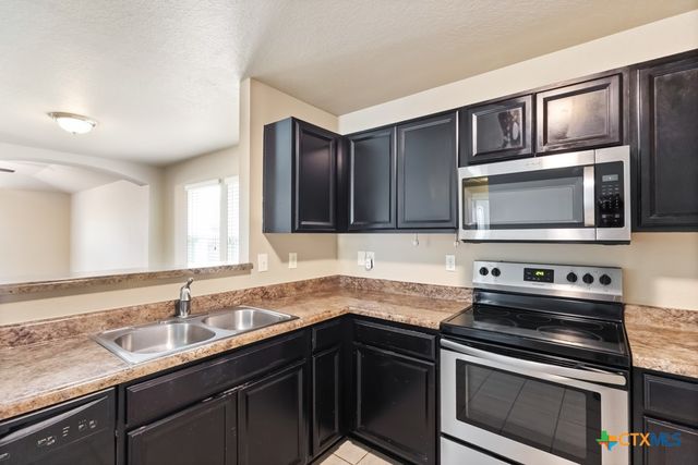 1533 Redbridge Drive, Seguin, TX 78155