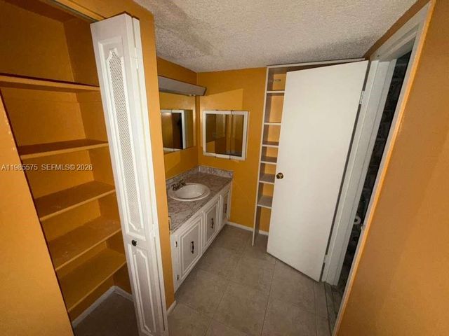 4848 NW 24th Court 232, Lauderdale Lakes, FL 33313