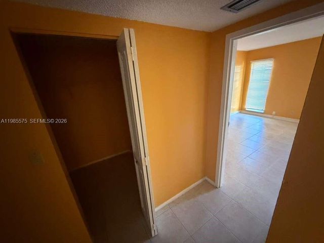 4848 NW 24th Court 232, Lauderdale Lakes, FL 33313