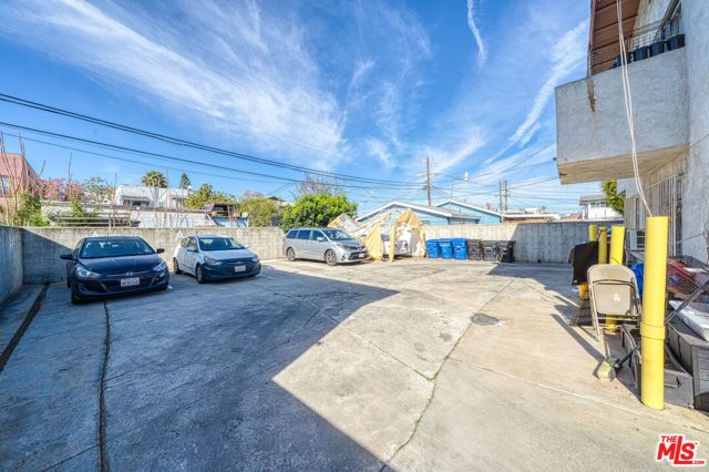 2011 6th Avenue, Los Angeles, CA 90018