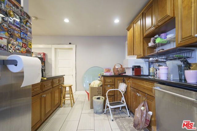 2011 6th Avenue, Los Angeles, CA 90018