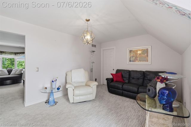 20175 Gill Road, Livonia, MI 48152