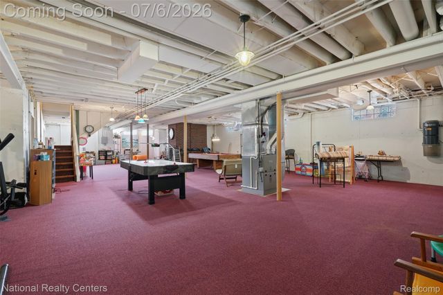 20175 Gill Road, Livonia, MI 48152