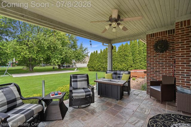 20175 Gill Road, Livonia, MI 48152