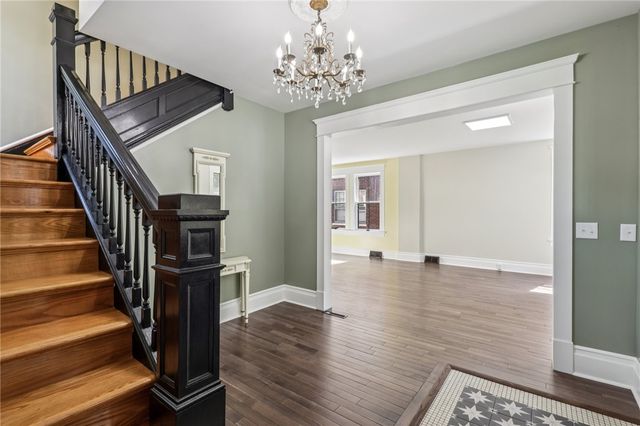 407 E LINCOLN AVENUE, New Castle, PA 16101