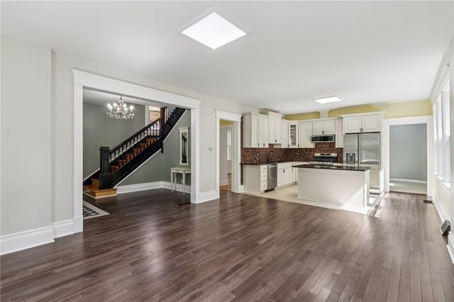 407 E LINCOLN AVENUE, New Castle, PA 16101