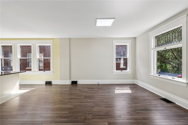 407 E LINCOLN AVENUE, New Castle, PA 16101