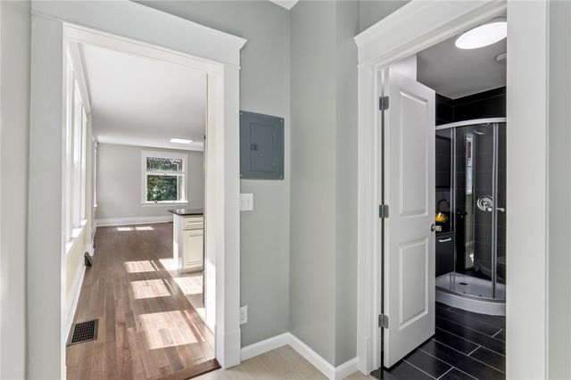 407 E LINCOLN AVENUE, New Castle, PA 16101