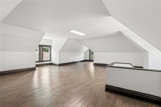 407 E LINCOLN AVENUE, New Castle, PA 16101