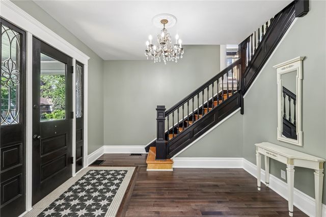 407 E LINCOLN AVENUE, New Castle, PA 16101