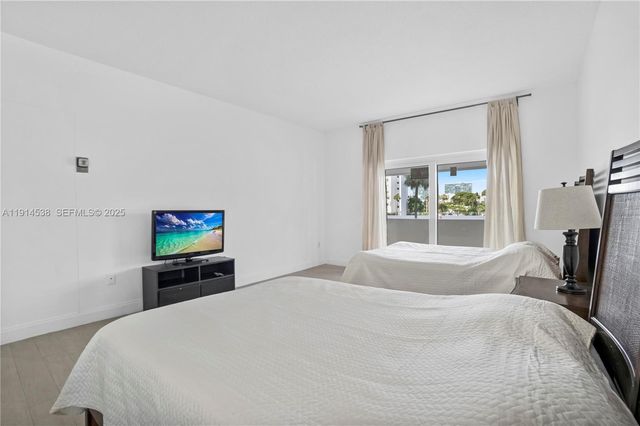 500 Bayview Drive 125, Sunny Isles Beach, FL 33160