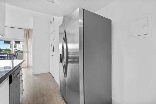 500 Bayview Drive 125, Sunny Isles Beach, FL 33160