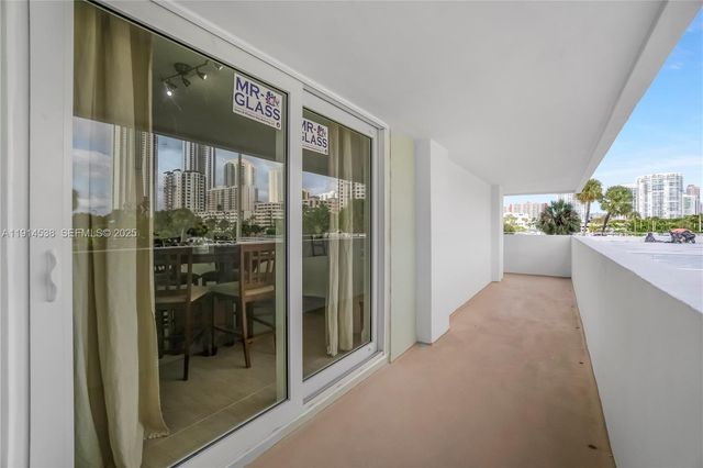 500 Bayview Drive 125, Sunny Isles Beach, FL 33160
