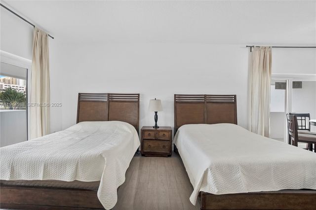 500 Bayview Drive 125, Sunny Isles Beach, FL 33160