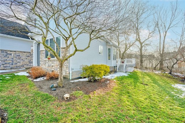 11 Canton Meadow, Perinton, NY 14450