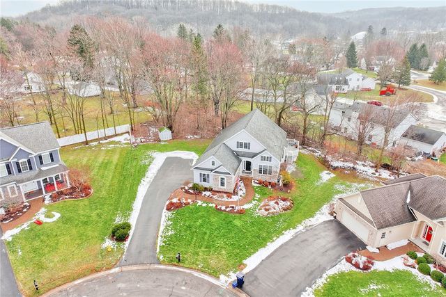 11 Canton Meadow, Perinton, NY 14450