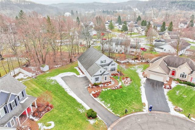 11 Canton Meadow, Perinton, NY 14450