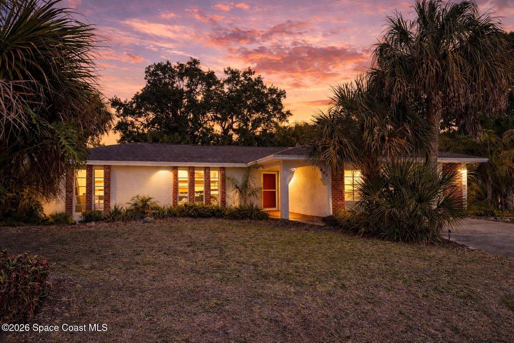497 Fillmore Avenue NE, Palm Bay, FL 32907