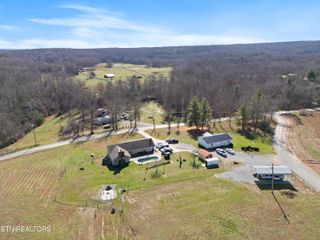 10389 Summer City Rd, Spring City, TN 37381