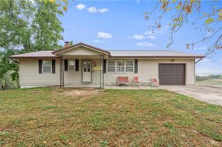 26423 NE 98th Street, Excelsior Springs, MO 64024