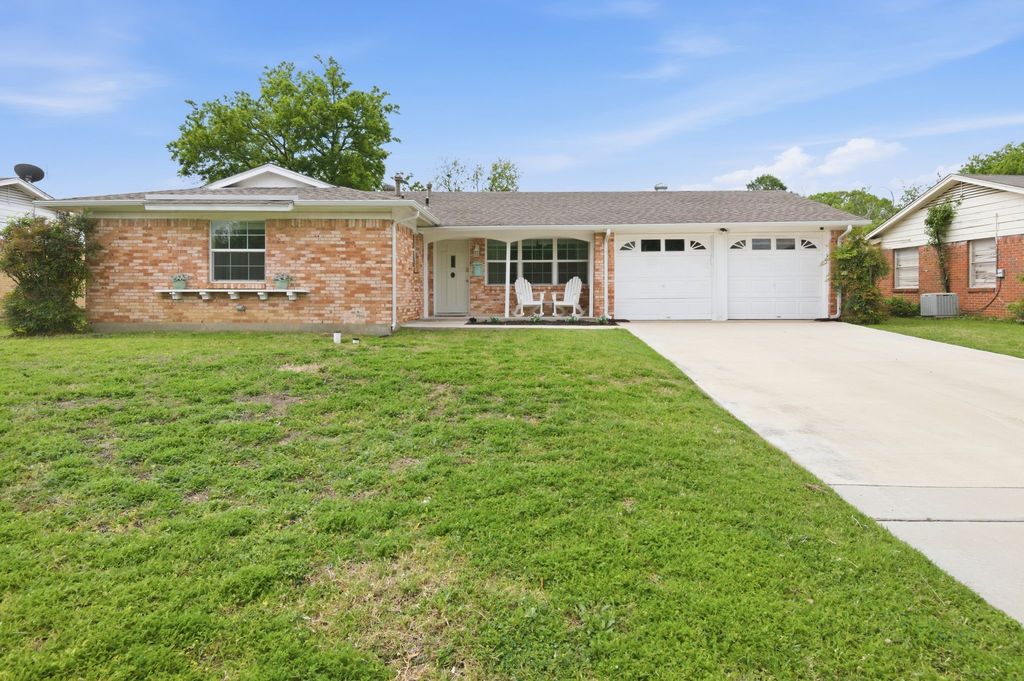 4709 Everest Drive, Fort Worth, TX 76132