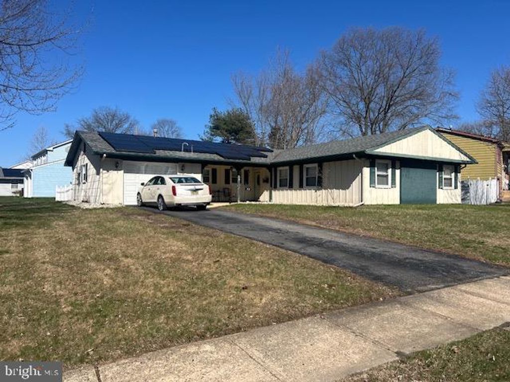 72 EDGE LN, Willingboro, NJ 08046