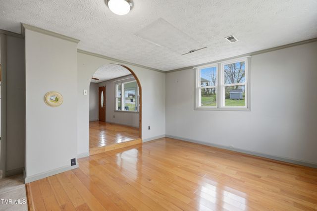 212 Mcfarland Drive, Kingsport, TN 37664