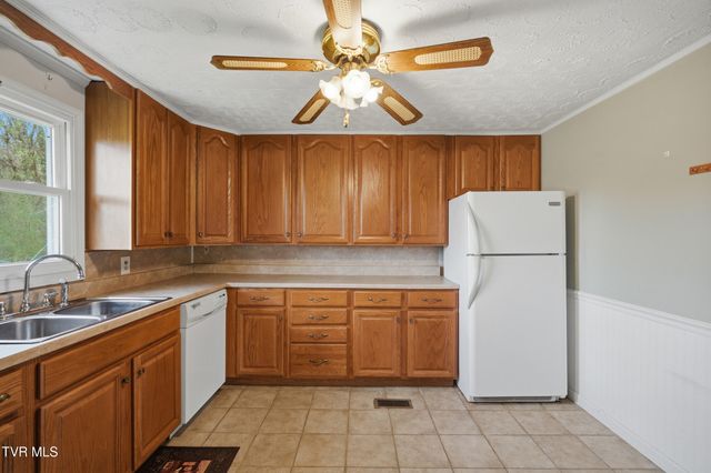 212 Mcfarland Drive, Kingsport, TN 37664