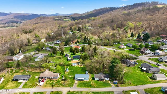 212 Mcfarland Drive, Kingsport, TN 37664