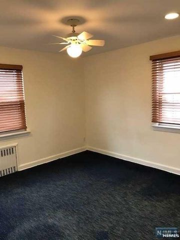 1284 Fayette Street, Teaneck, NJ 07666
