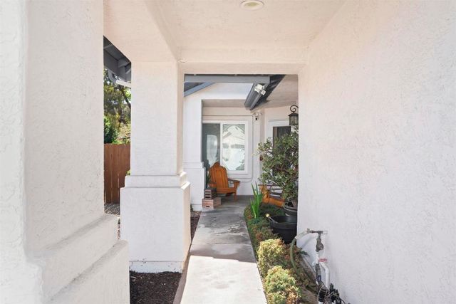 1668 Avenida Guillermo, Oceanside, CA 92056