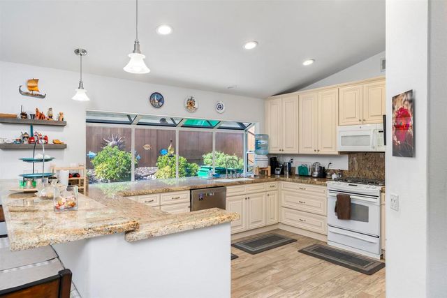 1668 Avenida Guillermo, Oceanside, CA 92056