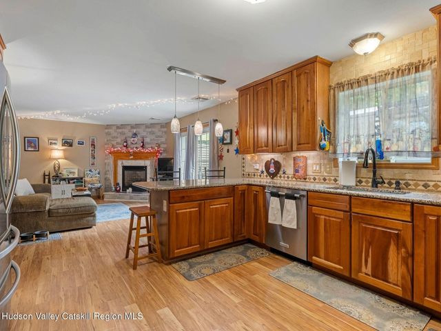 34 Lancelot Drive, Saugerties, NY 12477