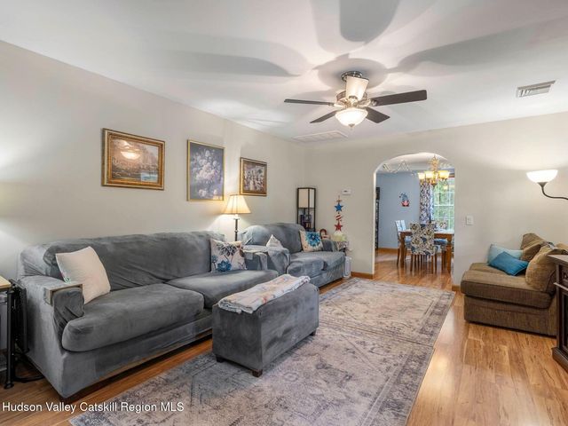34 Lancelot Drive, Saugerties, NY 12477