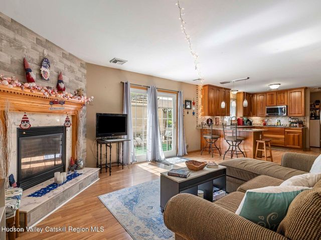 34 Lancelot Drive, Saugerties, NY 12477
