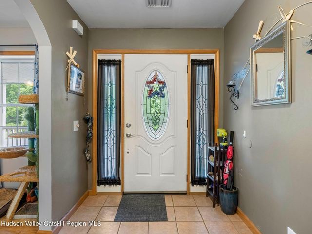34 Lancelot Drive, Saugerties, NY 12477