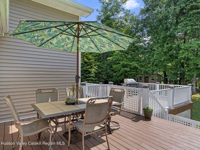 34 Lancelot Drive, Saugerties, NY 12477